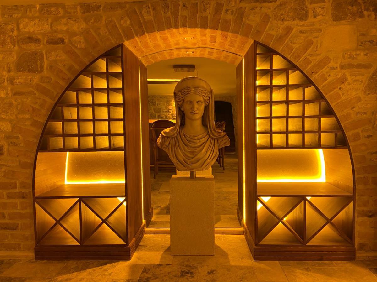 Dionysos 1789 Boutique Hotel โฟชา ภายนอก รูปภาพ