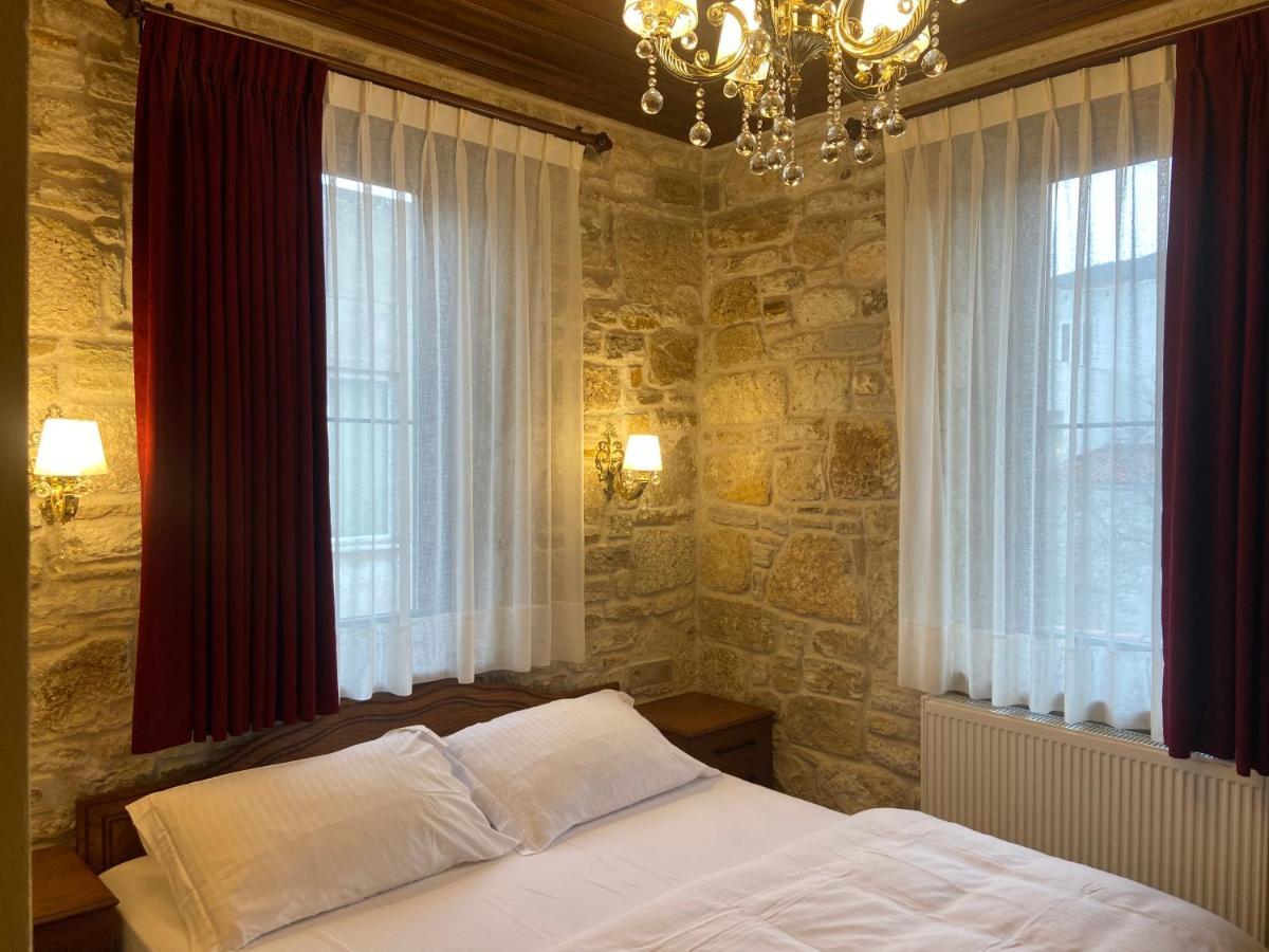 Dionysos 1789 Boutique Hotel โฟชา ภายนอก รูปภาพ