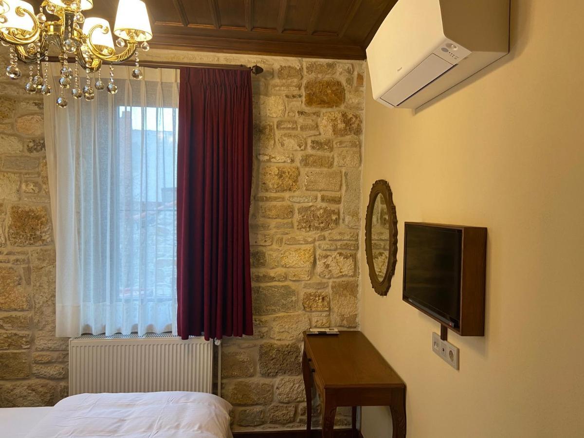 Dionysos 1789 Boutique Hotel โฟชา ภายนอก รูปภาพ