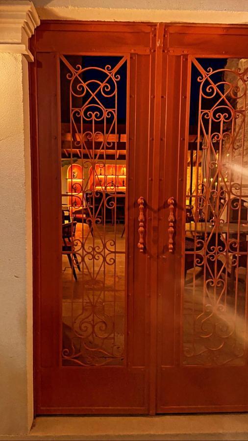 Dionysos 1789 Boutique Hotel โฟชา ภายนอก รูปภาพ