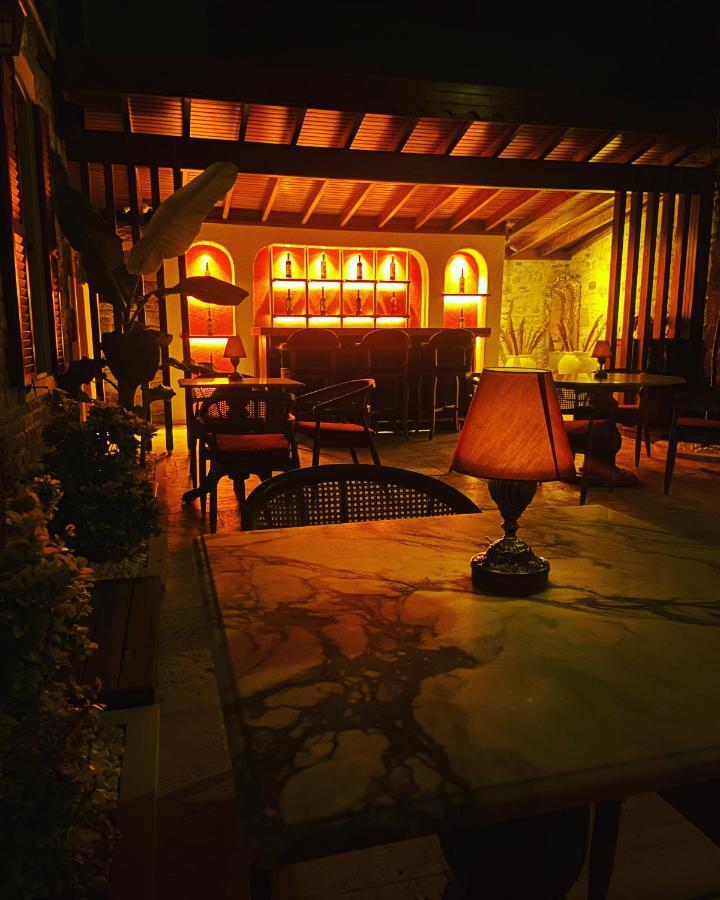 Dionysos 1789 Boutique Hotel โฟชา ภายนอก รูปภาพ