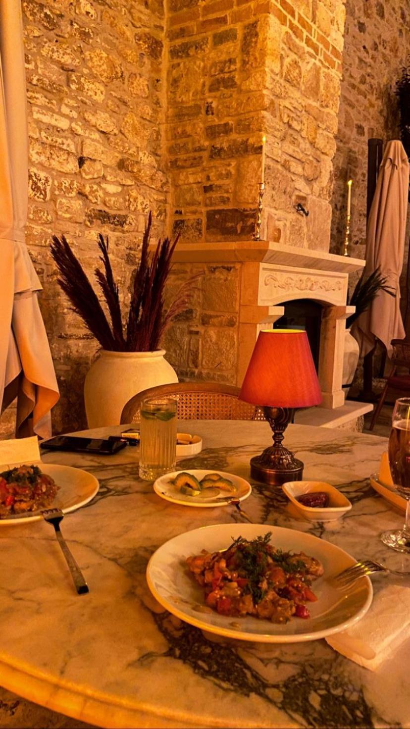 Dionysos 1789 Boutique Hotel โฟชา ภายนอก รูปภาพ